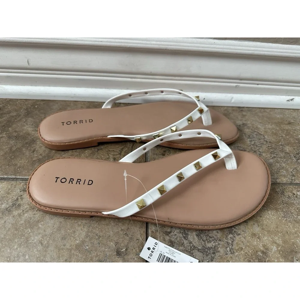 NEW Torrid Coral Studded Flip Flop (Size 10WW) - Picture 1 of 7